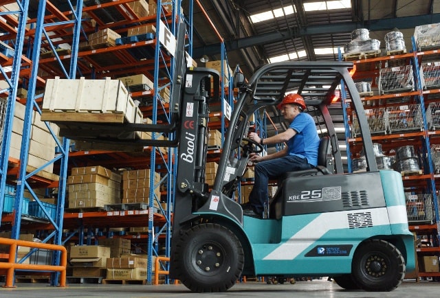 Вилочный погрузчик: что это такое, виды, назначение - фото4