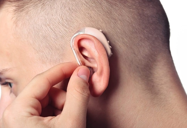 Як правильно доглядати за слуховим апаратом - фото3 Як правильно доглядати за слуховим апаратом - фото3