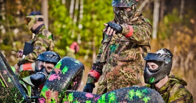 Пейнтбол: что это, как играть и какая одежда (экипировка) нужна - фото3