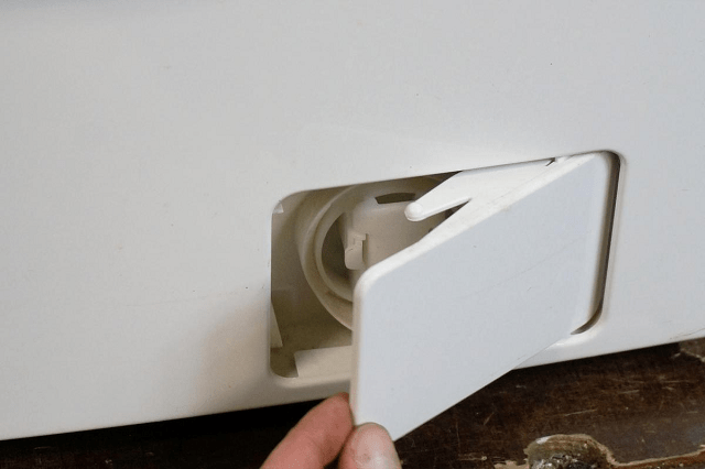 Потекла стиральная машина (Что Делать) - фото1 Потекла стиральная машина (что делать) - фото1