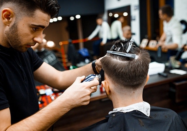 Більше, ніж просто стрижка: що повинен знати і вміти сучасний перукар - фото3 Більше, ніж просто стрижка: що повинен знати і вміти сучасний перукар - фото3