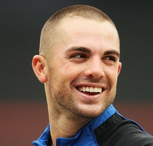 Стрижка для мужчин с залысинами на лбу: интересные идеи - фото5