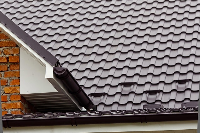 Металлочерепица: что это такое, виды, плюсы и минусы - фото3