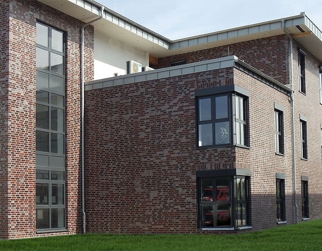 Особенности применения клинкерного кирпича, плюсы и минусы - фото1