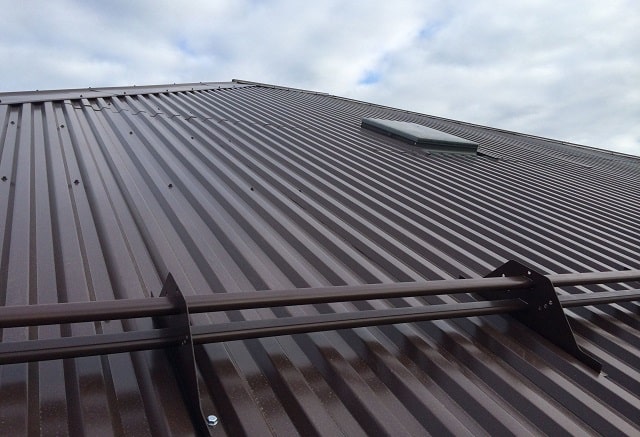 Профнастил: что это за материал, применение, плюсы и минусы - фото2 Профнастил: что это за материал, применение, плюсы и минусы - фото2