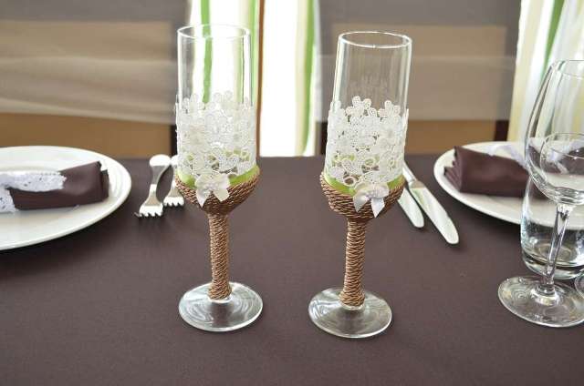 Свадебные бокалы своими руками: идеи по украшению - фото4