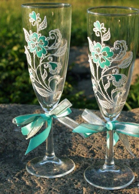 Свадебные бокалы своими руками: идеи по украшению - фото7