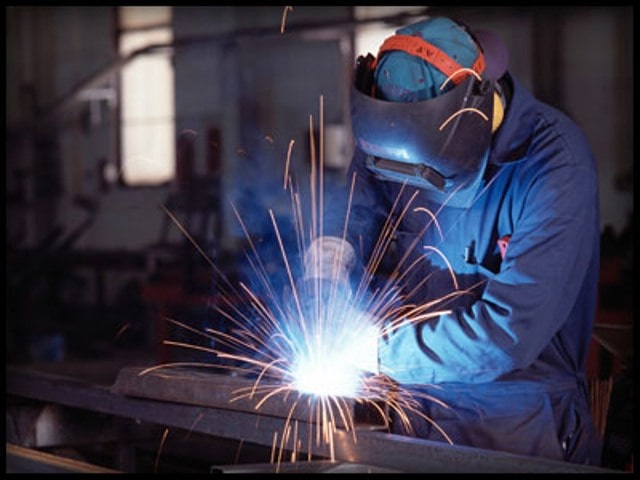 Сварка полуавтоматом или электродом - что лучше, плюсы и минусы - фото2