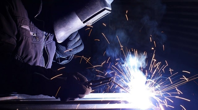 Сварка полуавтоматом или электродом - что лучше, плюсы и минусы - фото3