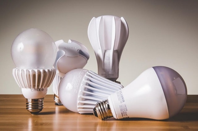 Світлодіодна лампа: що це таке, чим відрізняються від інших ламп, плюси і мінуси - фото2