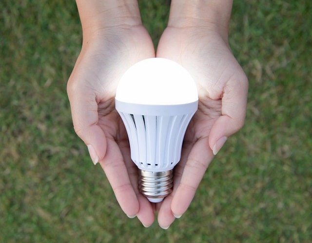 Світлодіодна лампа: що це таке, чим відрізняються від інших ламп, плюси і мінуси - фото3