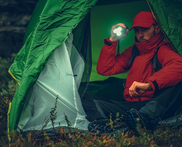 Фонарь туристический: виды и особенности, как выбрать - фото1 Фонарь туристический: виды и особенности, как выбрать - фото1