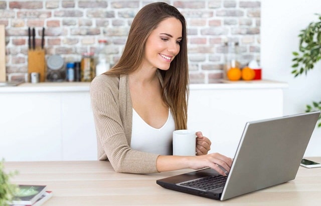 Отдавайте предпочтение ноутбуку, а не настольному компьютеру - фото