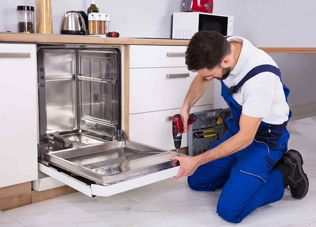 Посудомийні машини: поширені поломки та як їх уникнути - фото2 Посудомийні машини: поширені поломки та як їх уникнути - фото2