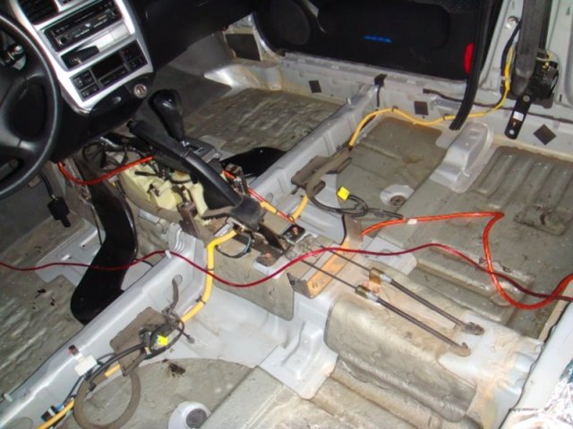 Как самостоятельно сделать перетяжку и обшивку салона - фото3 Как самостоятельно сделать перетяжку и обшивку салона - фото3