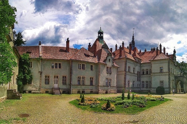 Отдых в Закарпатье: достопримечательности, что посмотреть, где побывать - Охотничий замок графа Шенборна Отдых в Закарпатье: достопримечательности, что посмотреть, где побывать - Охотничий замок графа Шенборна