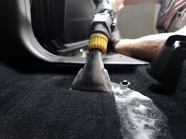 Влажная и сухая химчистка салона авто: отличия, особенности, что лучше - фото2