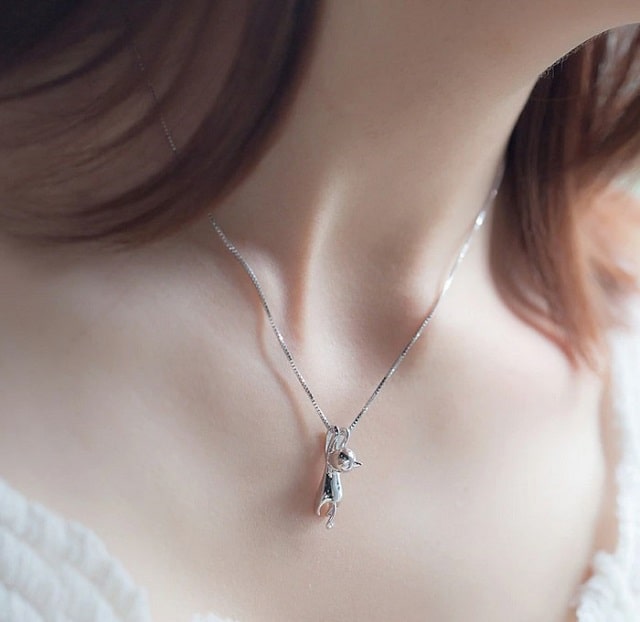 Срібні кулони та підвіски: як ідеально вписати в жіночий образ - фото1
