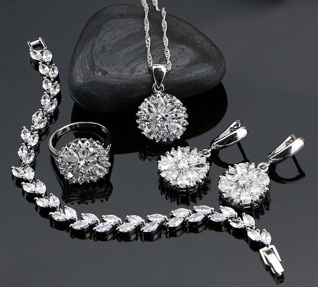 Серебряные украшения: как и с чем носить - фото6