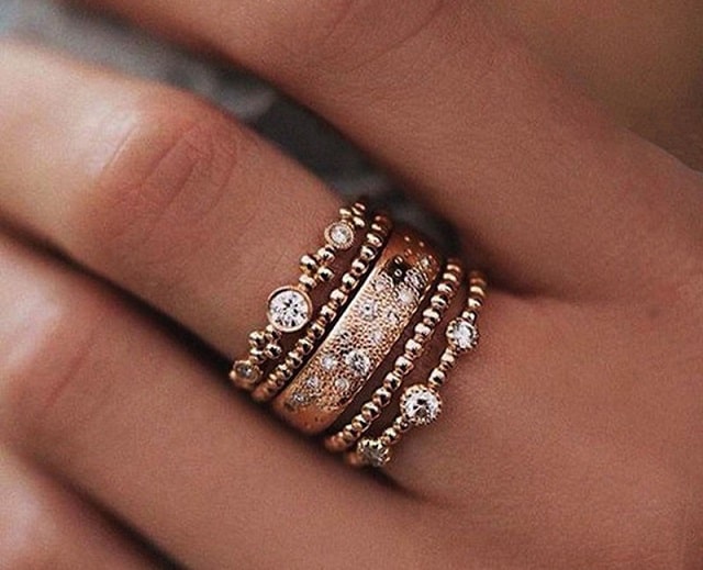 Женская бижутерия: как правильно носить, советы стилистов - фото3