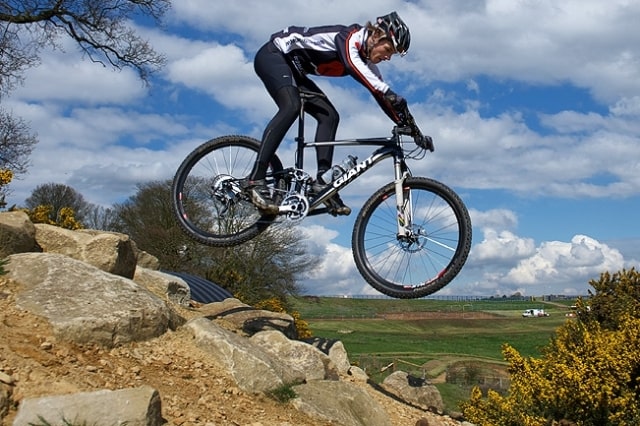 Кроссовый велосипед: что это такое и в чем его особенности - фото2 Кроссовый велосипед: что это такое и в чем его особенности - фото2