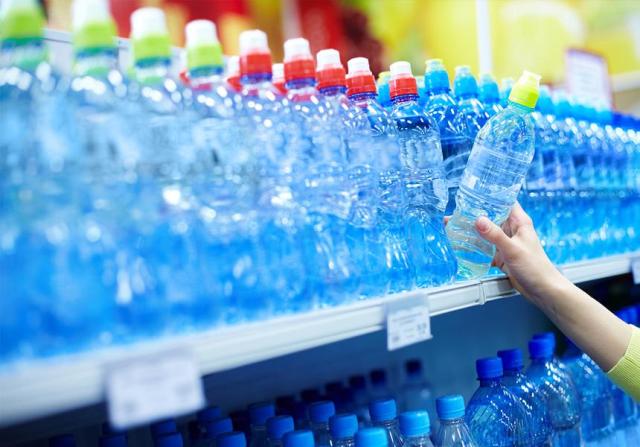 Бутилированная питьевая вода: какая должна быть, влияние на здоровье - фото1