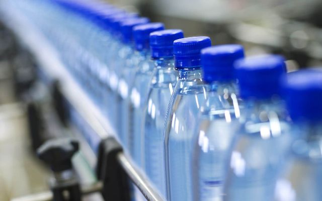 Бутилированная питьевая вода: какая должна быть, влияние на здоровье - фото2