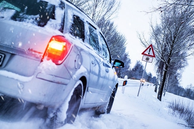 Вождение автомобиля зимой: что нужно знать и уметь - фото4 Вождение автомобиля зимой: что нужно знать и уметь - фото4