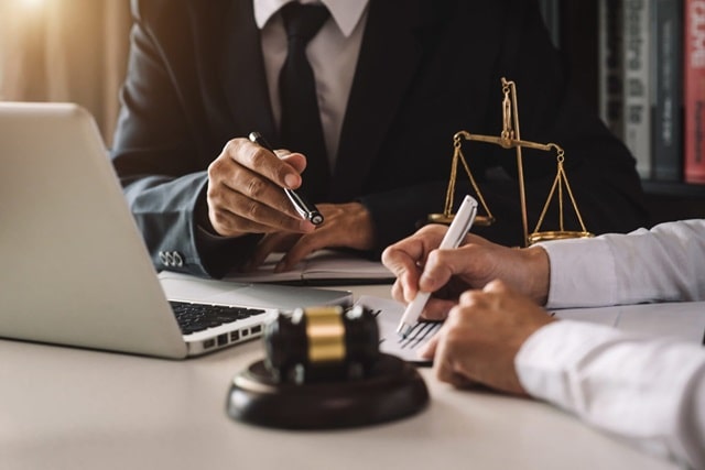 Когда нужна консультация юриста: особенности юридических услуг - фото1 Когда нужна консультация юриста: особенности юридических услуг - фото1