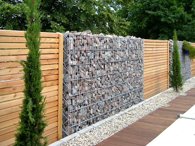 Забор для частного дома: виды и варианты, какой выбрать - фото4 Забор для частного дома: виды и варианты, какой выбрать - фото4