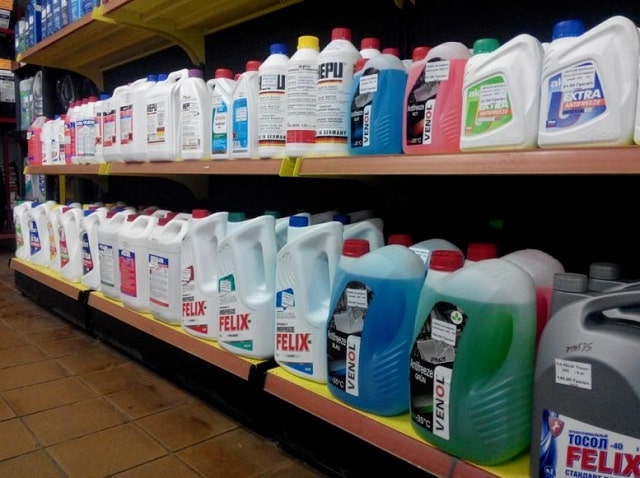 Антифриз: что это такое, виды, куда заливать в машине - фото1 Антифриз: что это такое, виды, куда заливать в машине - фото1