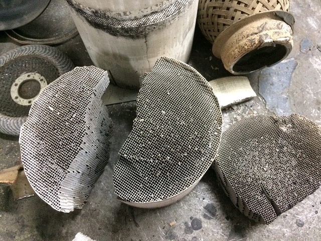 Каталізатор автомобільний: що це таке, для чого потрібний, навіщо їх скуповують - фото3 Каталізатор автомобільний: що це таке, для чого потрібний, навіщо їх скуповують - фото3