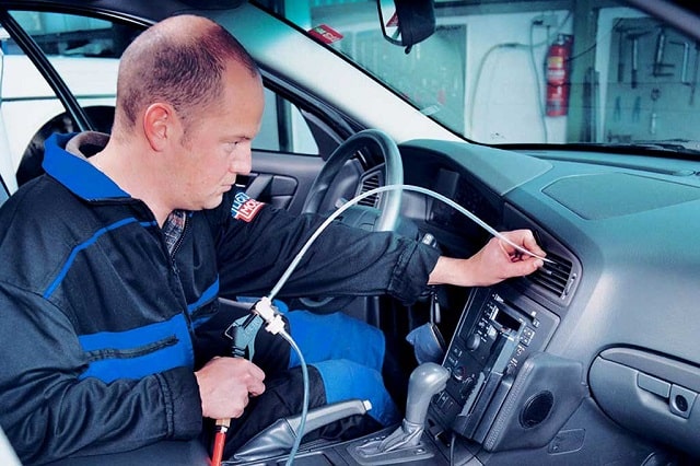 Особенности ухода за кондиционером в автомобиле: как часто заправлять и правильно использовать - фото3 Особенности ухода за кондиционером в автомобиле: как часто заправлять и правильно использовать - фото3