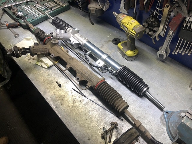 Рулевая рейка в автомобиле: что это такое и как работает - фото1 Рулевая рейка в автомобиле: что это такое и как работает - фото1