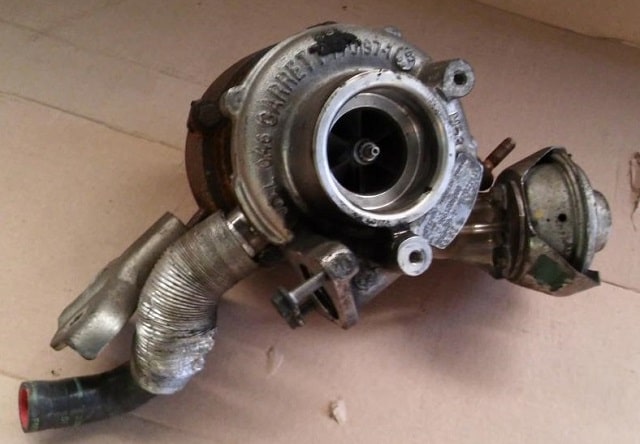 Вийшла з ладу турбіна на Citroen Jumpy: що це означає, де її шукати і що робити - фото2 Вийшла з ладу турбіна на Citroen Jumpy: що це означає, де її шукати і що робити - фото2