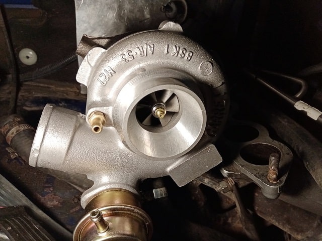 Вийшла з ладу турбіна на Citroen Jumpy: що це означає, де її шукати і що робити - фото3 Вийшла з ладу турбіна на Citroen Jumpy: що це означає, де її шукати і що робити - фото3