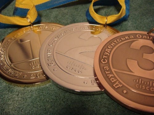 Как делают медали для соревнований? - фото 4