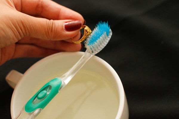 Золото чернеет на теле (причина) - фото 2 Золото чернеет на теле (причина) - фото 2