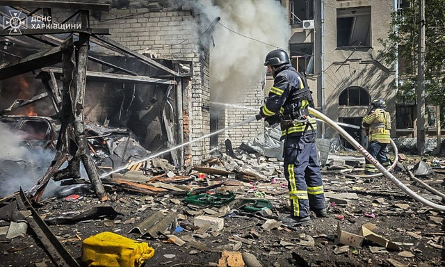 Россияне ударили по двум районам Харькова, есть погибший и раненые