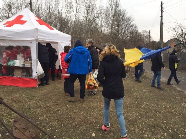 Харьковские волонтеры совершили автопробег в Новые Санжары