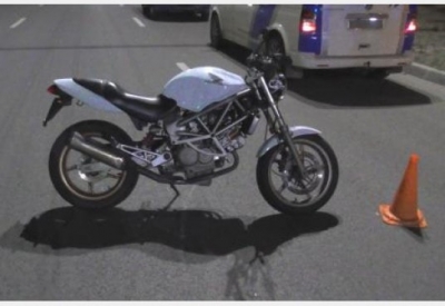 В Харькове во время стритрейсинга пострадала девушка-водитель мотоцикла (видео)