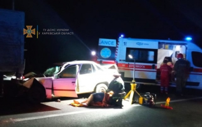 В ДТП в Изюмском районе погиб водитель легкового автомобиля и ранены три пассажира