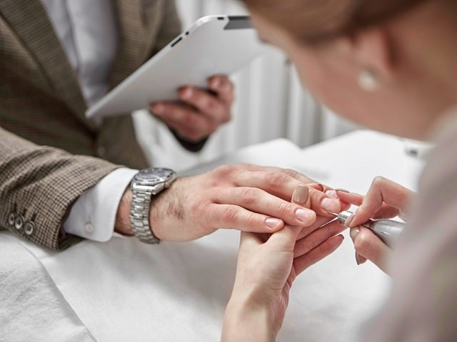 Мужской маникюр: зачем делать, какой бывает