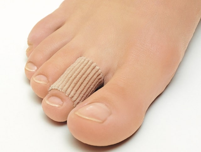 Чехлы и напальчники для ног от ТМ FootCare – эффективная продукция для защиты пальцев стопы