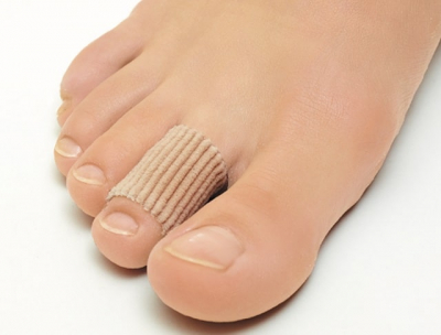 Чехлы и напальчники для ног от ТМ FootCare – эффективная продукция для защиты пальцев стопы