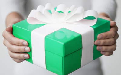 Креативні подарунки для любителів DIY: як здивувати тих, хто любить створювати своїми руками