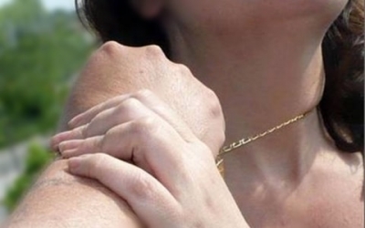 Возле Журавлевки неизвестные срывают с харьковчан украшения