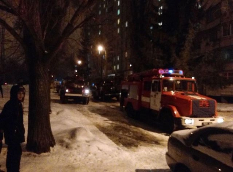 С многоэтажки выпрыгнул наркозависимый с ноутбуком в руках (фото)