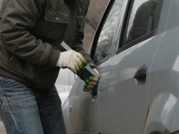 В Чугуевском районе задержан угонщик