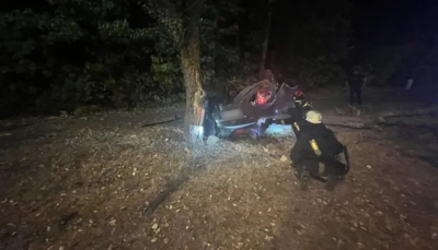 В Харькове во время ДТП опрокинулся автомобиль - погибли два человека